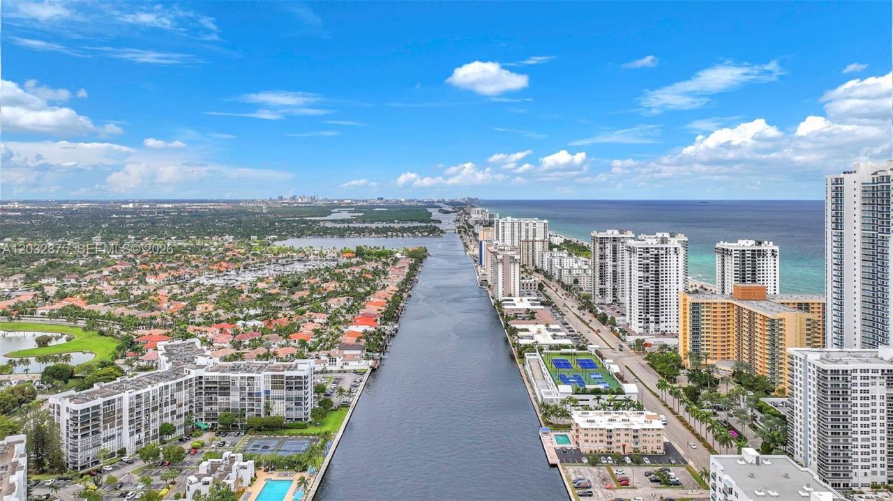 1000 Parkview Dr , Unit 229, Hallandale Beach, FL 33009 Photo