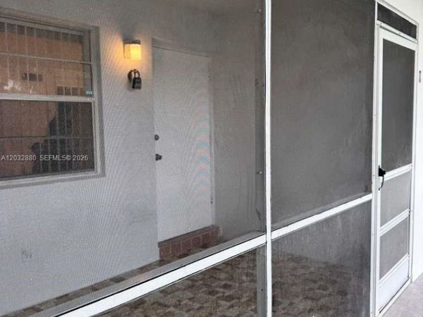 705 NE 2nd St , Unit 11, Hallandale Beach, FL 33009