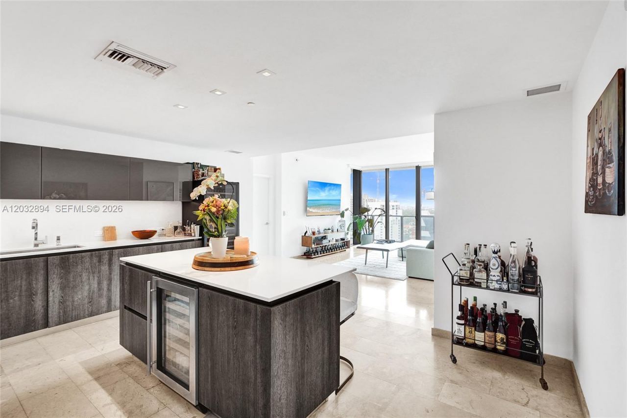 88 SW 7th St , Unit 2210, Miami, FL 33130 Photo