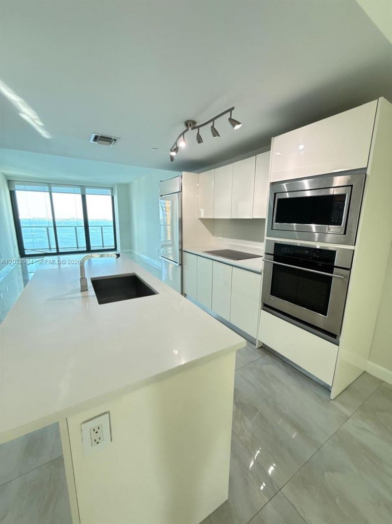 460 NE 28th St, Unit 1907, Miami, FL 33137 Photo