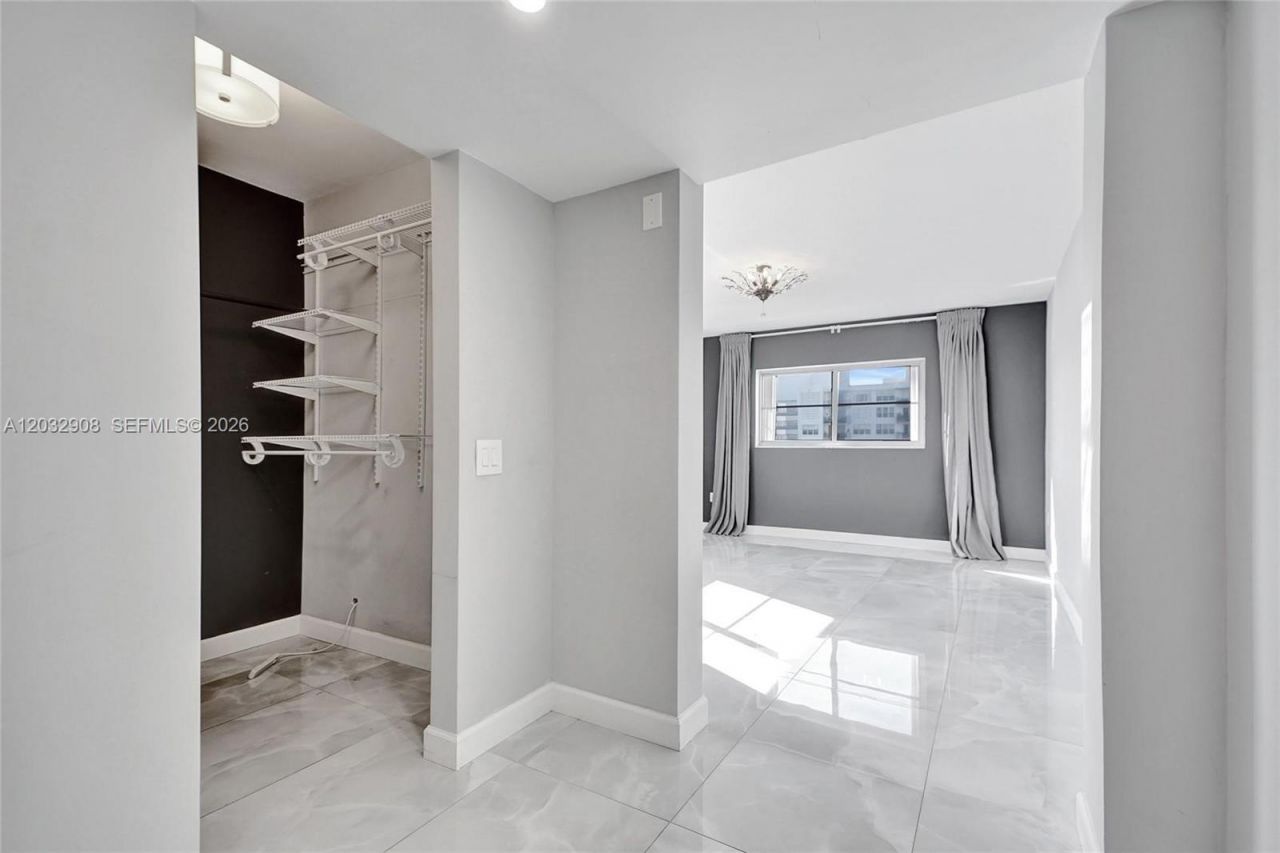 1075 92nd St , Unit 405, Bay Harbor Islands, FL 33154 Photo
