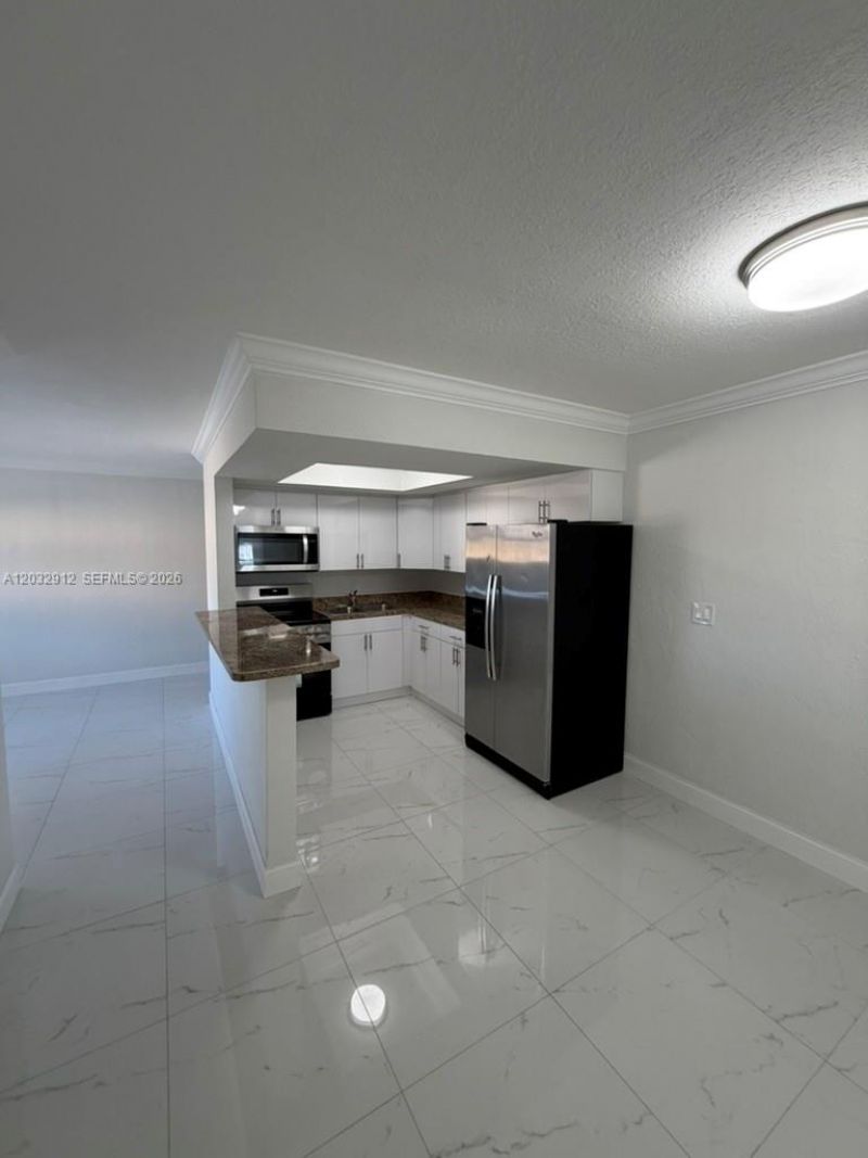 5150 W 12th Ave, Unit 206, Hialeah, FL 33012 Photo