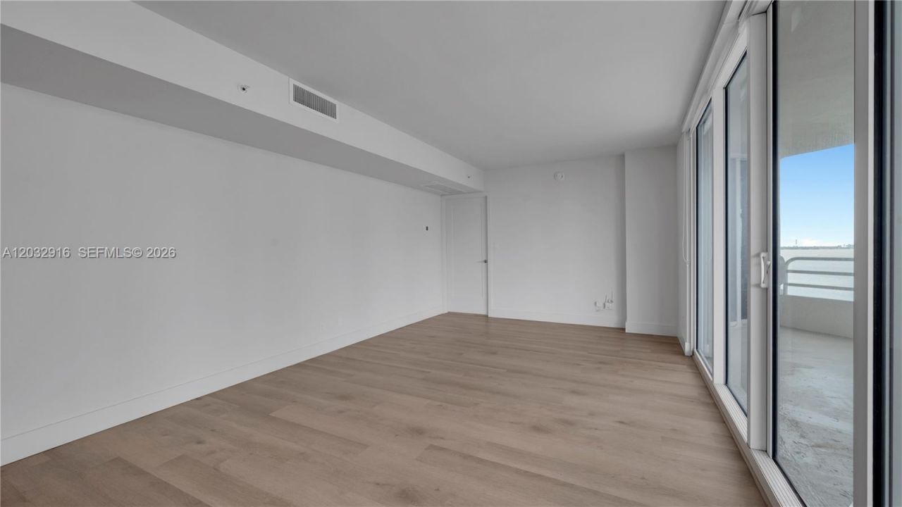 555 NE 34th St , Unit 2607, Miami, FL 33137 Photo