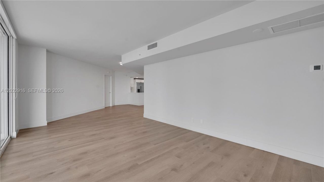 555 NE 34th St , Unit 2607, Miami, FL 33137 Photo