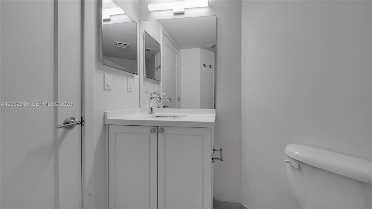555 NE 34th St , Unit 2607, Miami, FL 33137 Photo