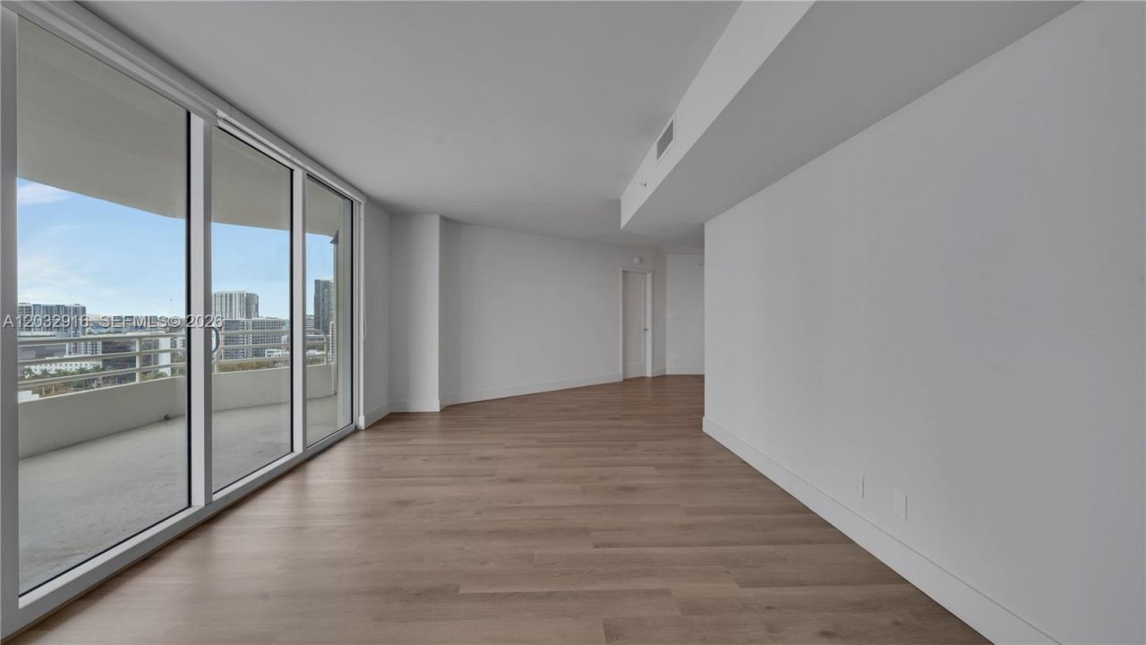 555 NE 34th St , Unit 2607, Miami, FL 33137 Photo