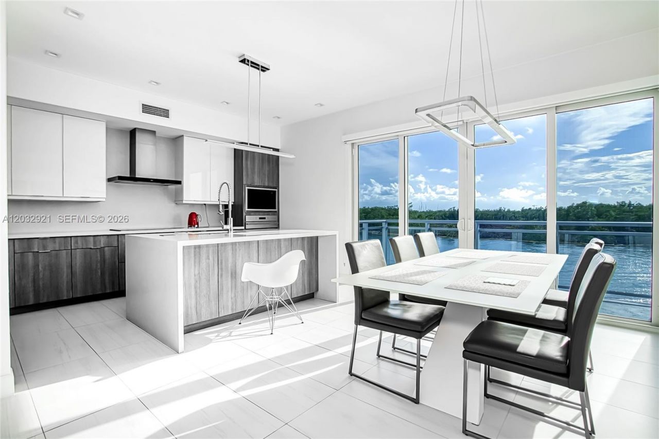 Please Call For Address, Unit 2N, Hollywood, FL 33019 Photo