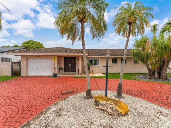 14061 SW 39th St , Miami, FL 33175