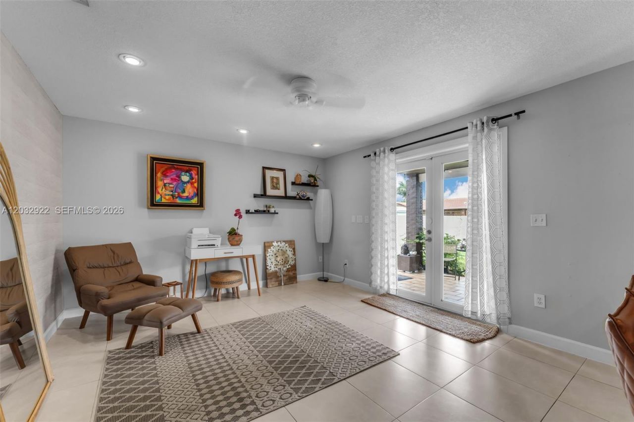 14061 SW 39th St , Miami, FL 33175 Photo