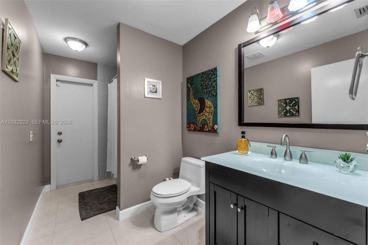 14061 SW 39th St , Miami, FL 33175 Photo