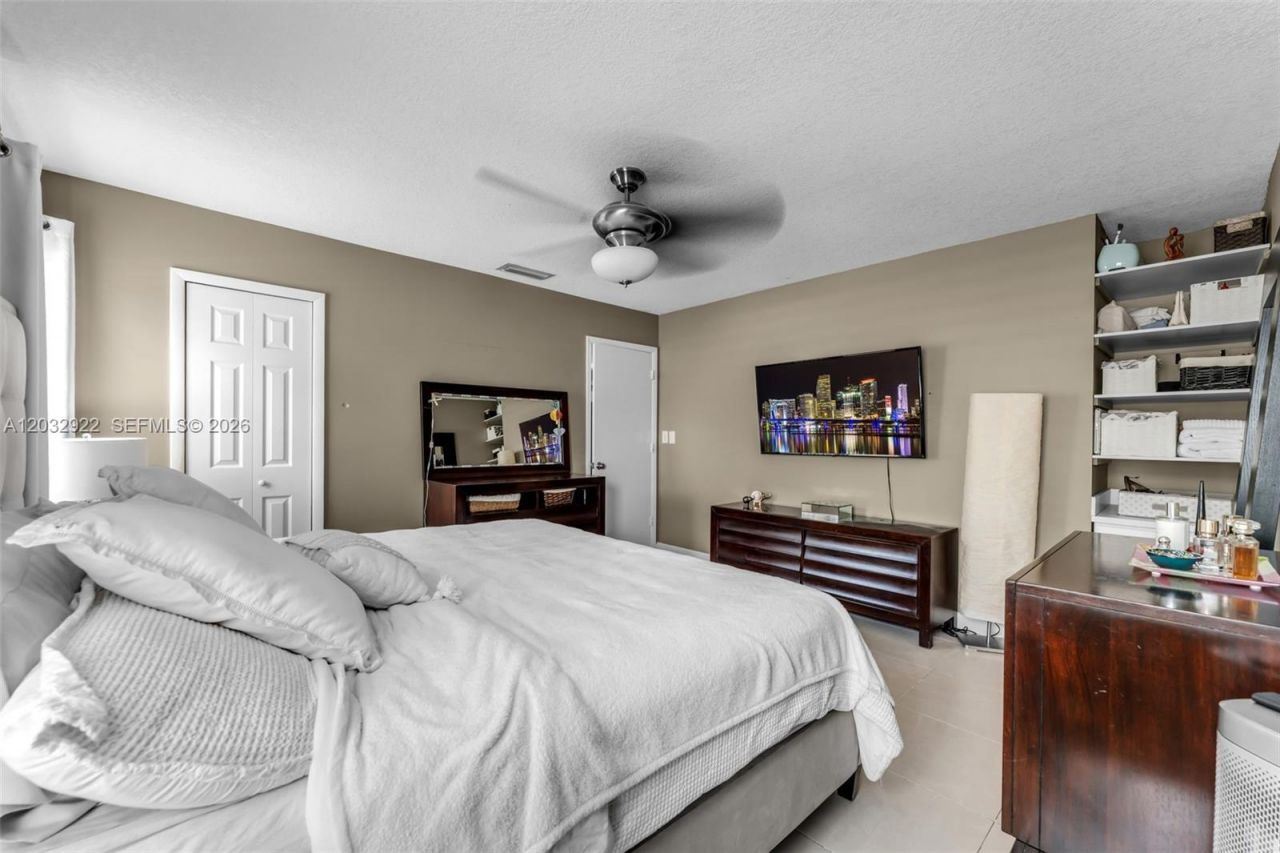 14061 SW 39th St , Miami, FL 33175 Photo
