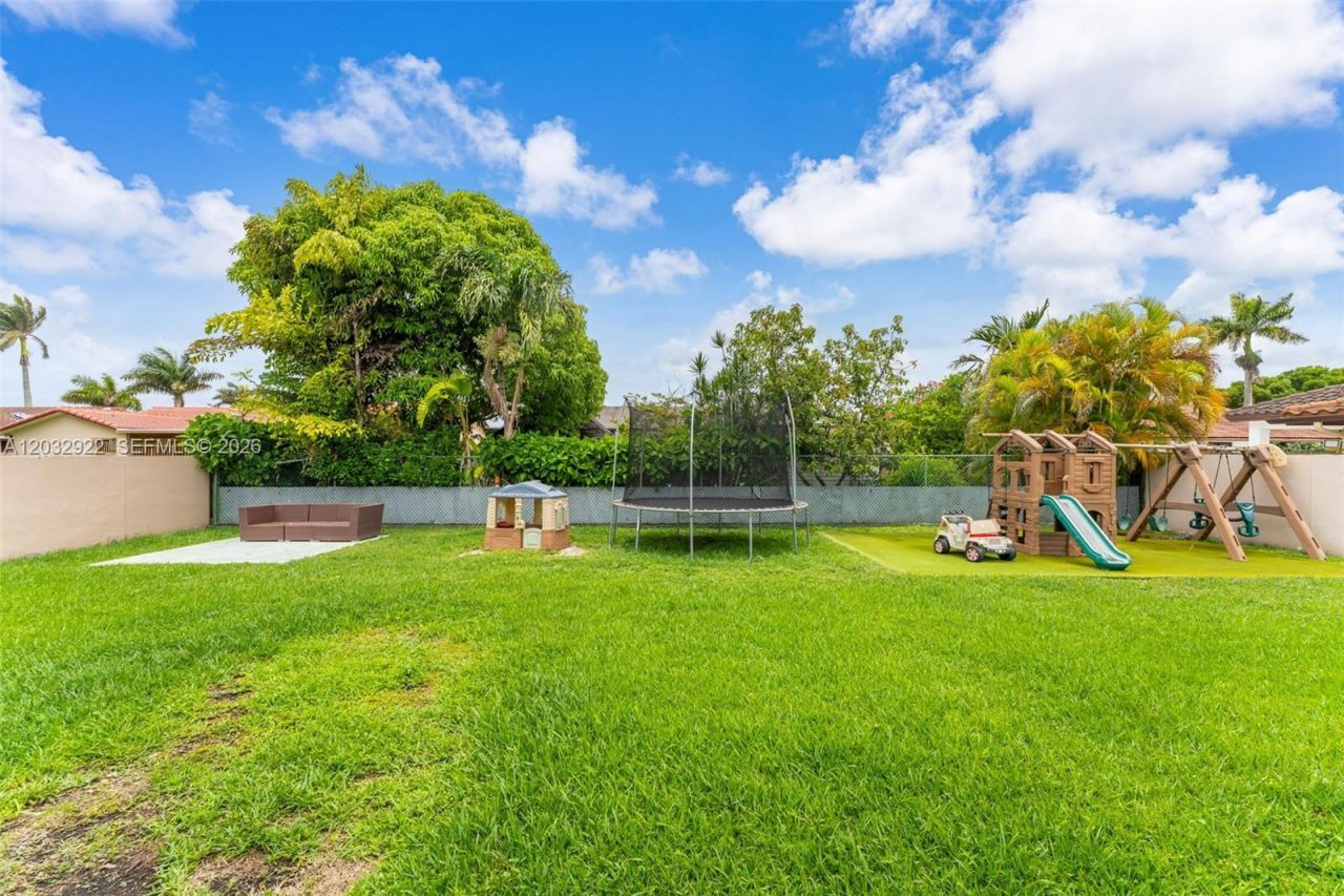 14061 SW 39th St , Miami, FL 33175 Photo