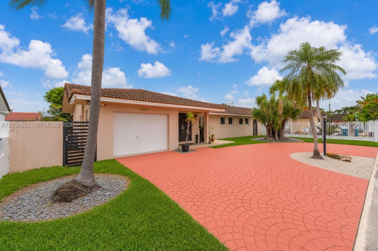 14061 SW 39th St , Miami, FL 33175 Photo