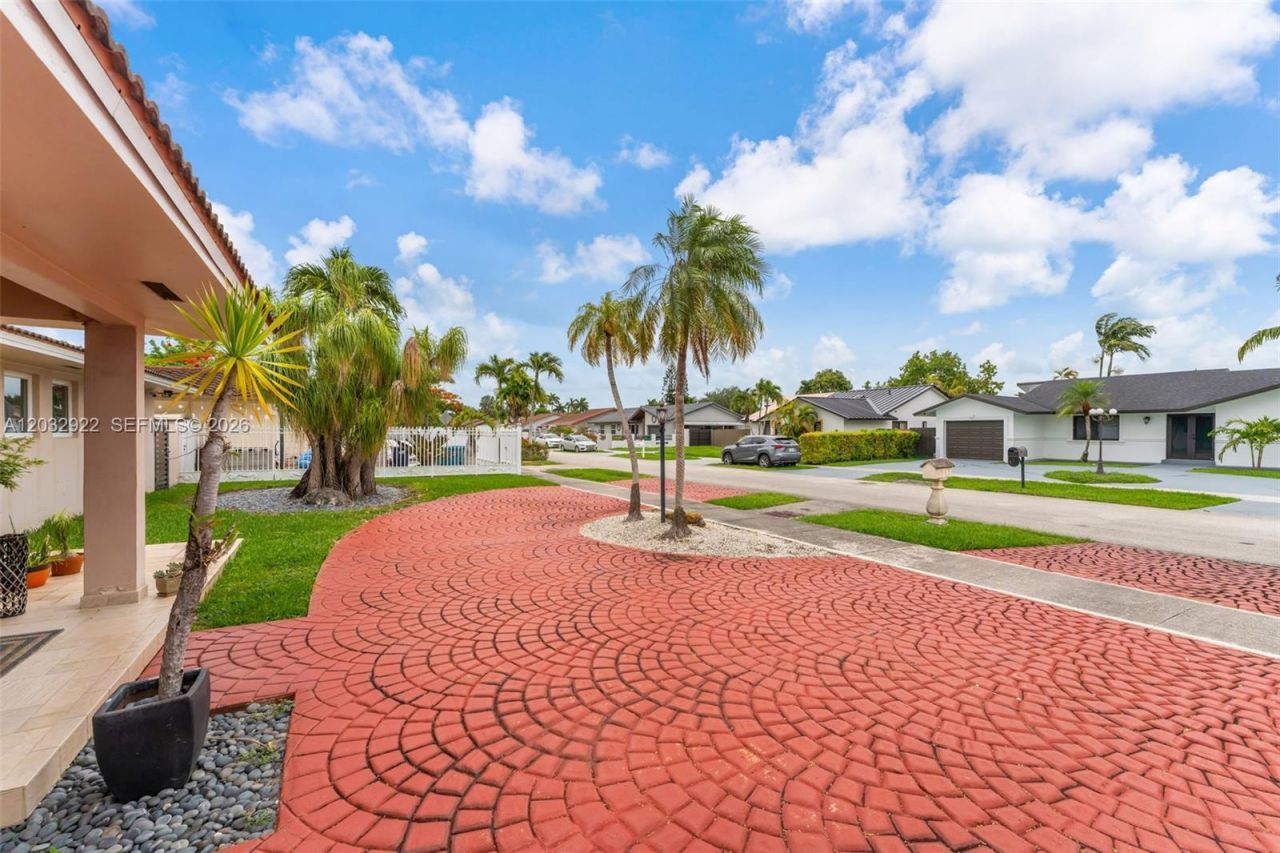 14061 SW 39th St , Miami, FL 33175 Photo