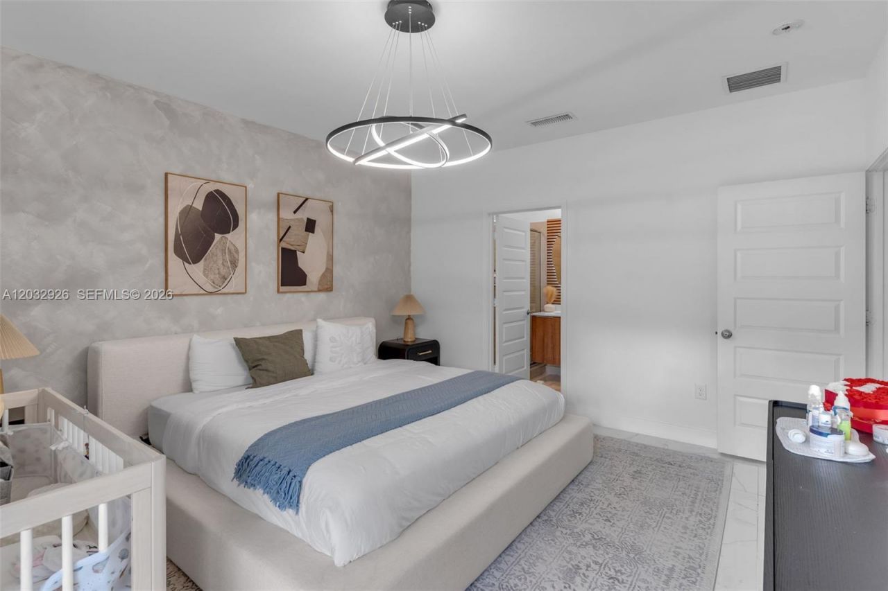 4963 NW 83rd Path , Unit 4963, Doral, FL 33166 Photo