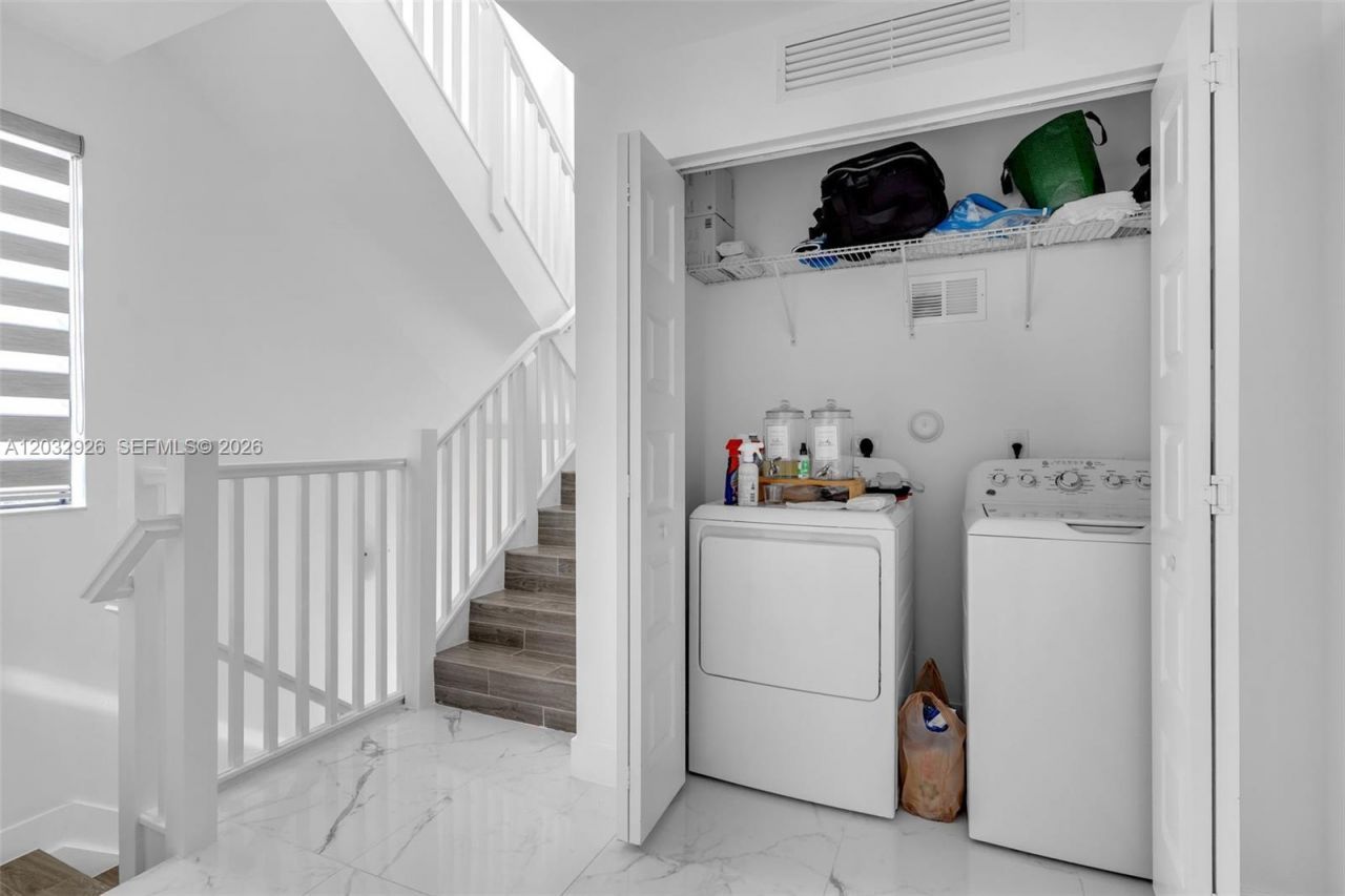 4963 NW 83rd Path , Unit 4963, Doral, FL 33166 Photo