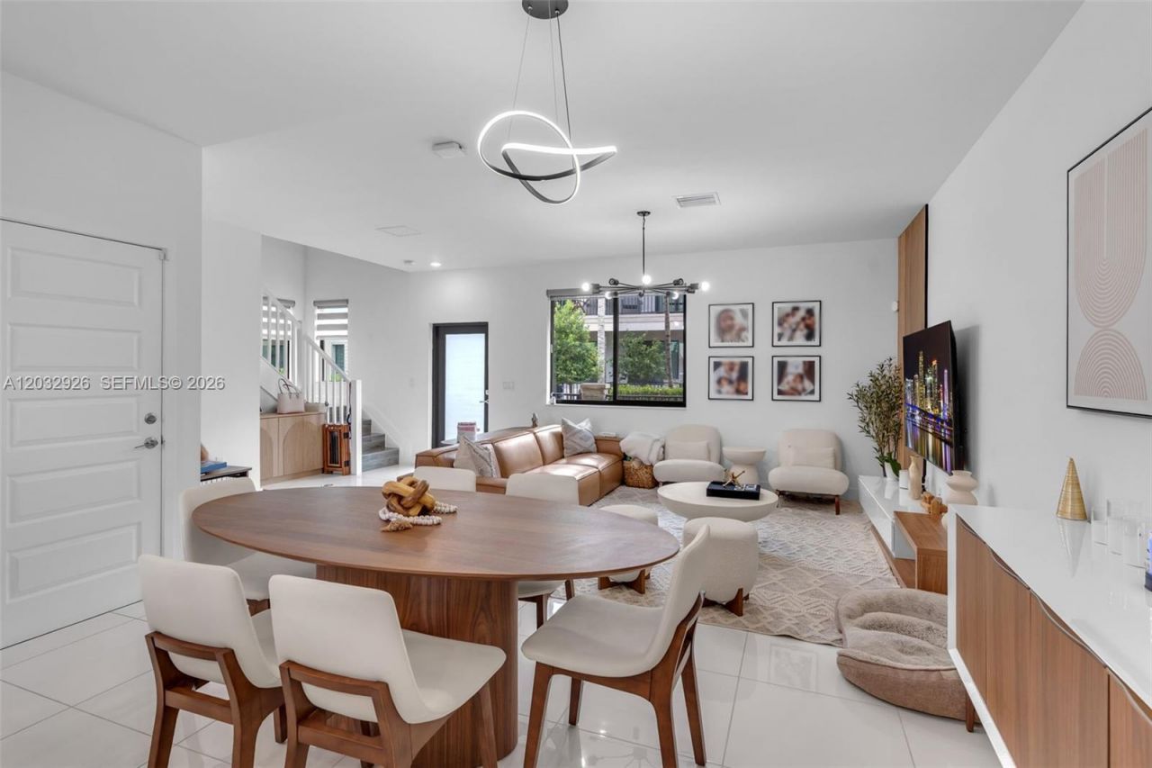 4963 NW 83rd Path , Unit 4963, Doral, FL 33166 Photo