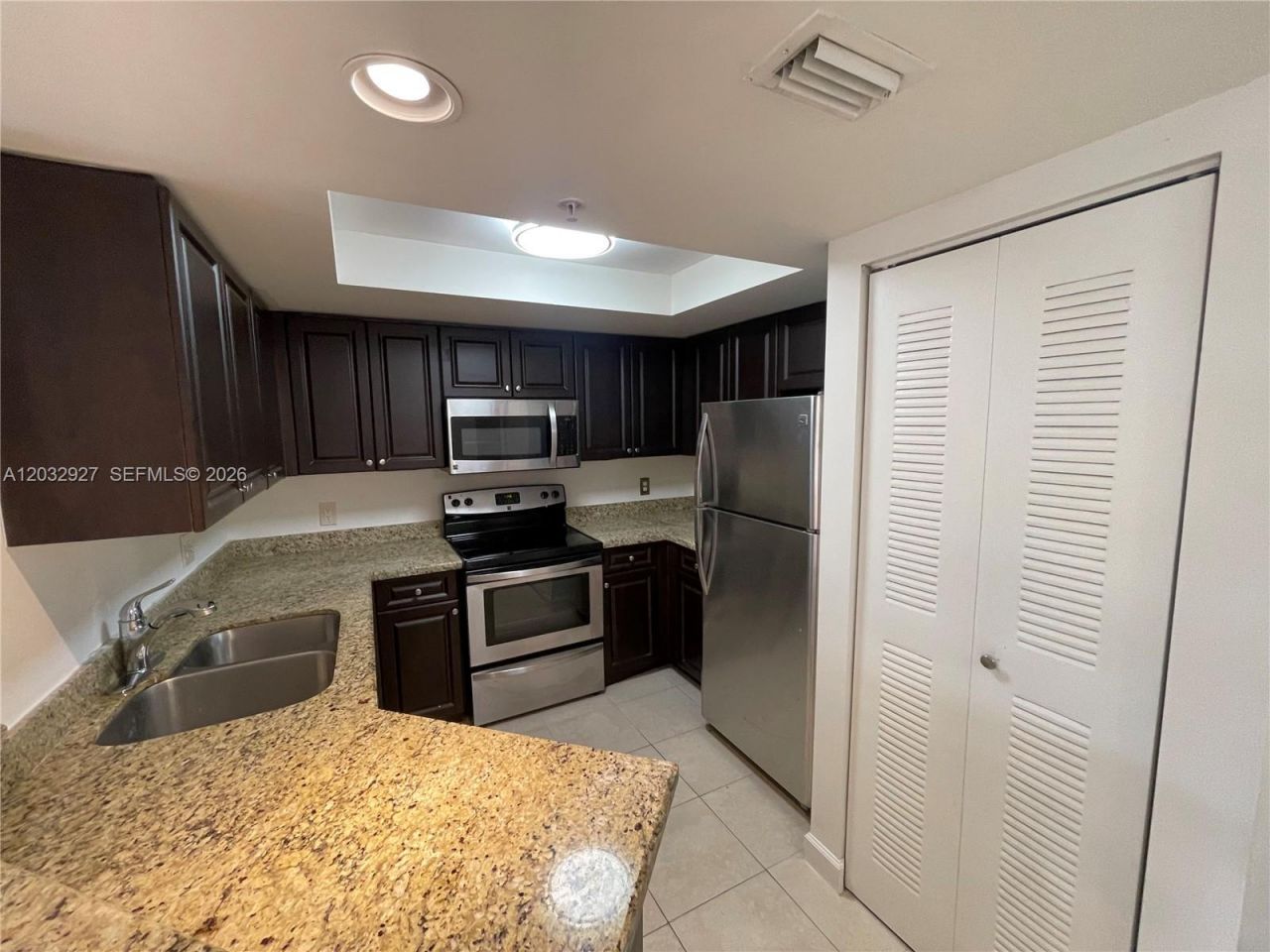 4155 N Haverhill Rd, Unit 1402, West Palm Beach, FL 33417 Photo