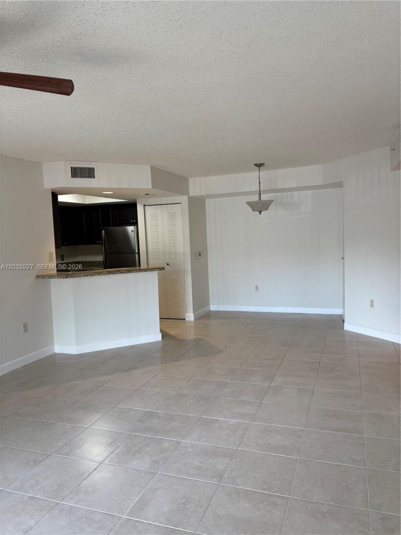 4155 N Haverhill Rd, Unit 1402, West Palm Beach, FL 33417 Photo