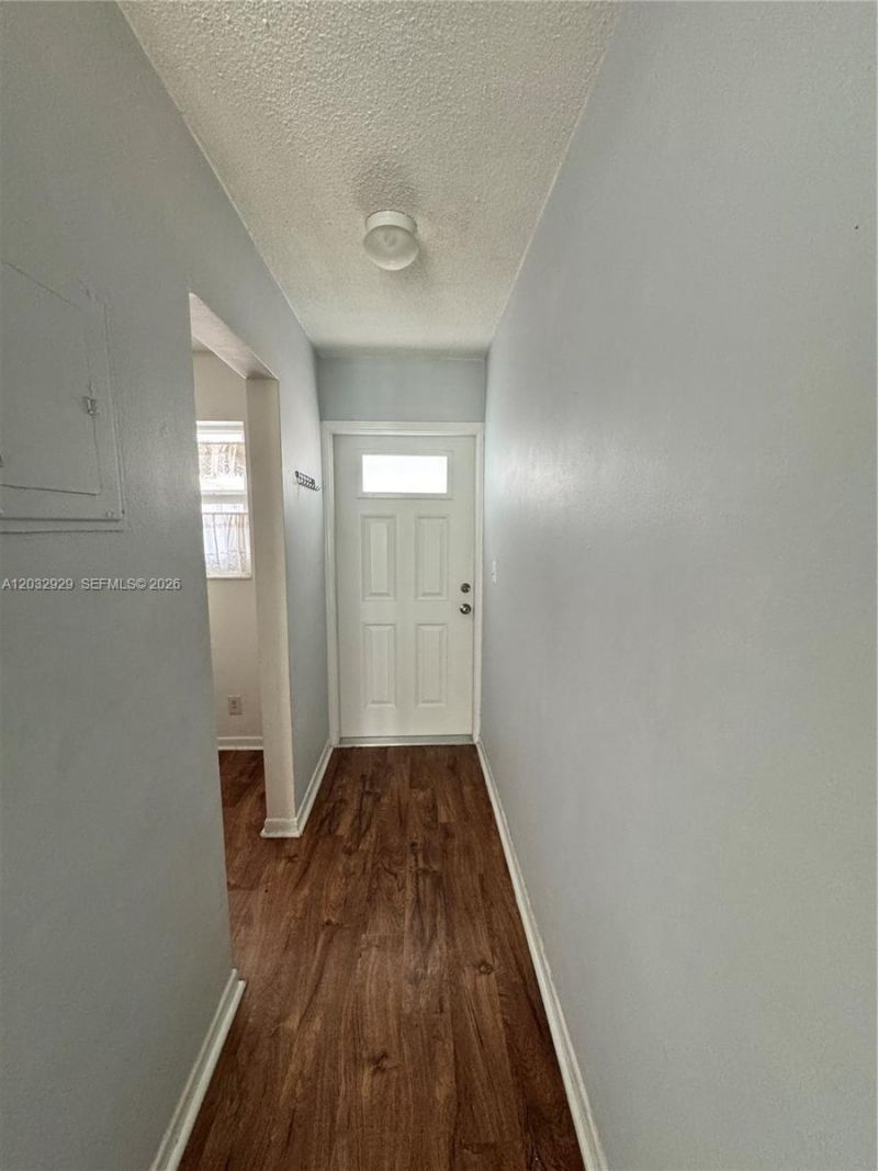 2701 NE 1st St , Unit 203, Pompano Beach, FL 33062 Photo