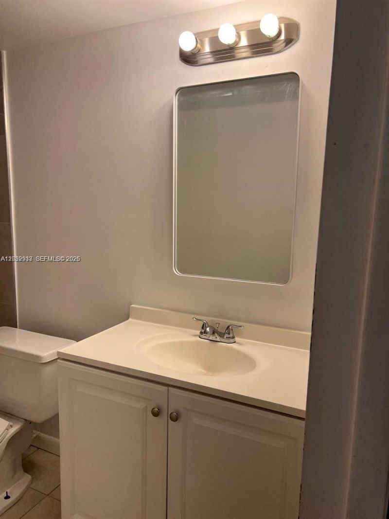 183 Lakeview Dr , Unit 103, Weston, FL 33326 Photo