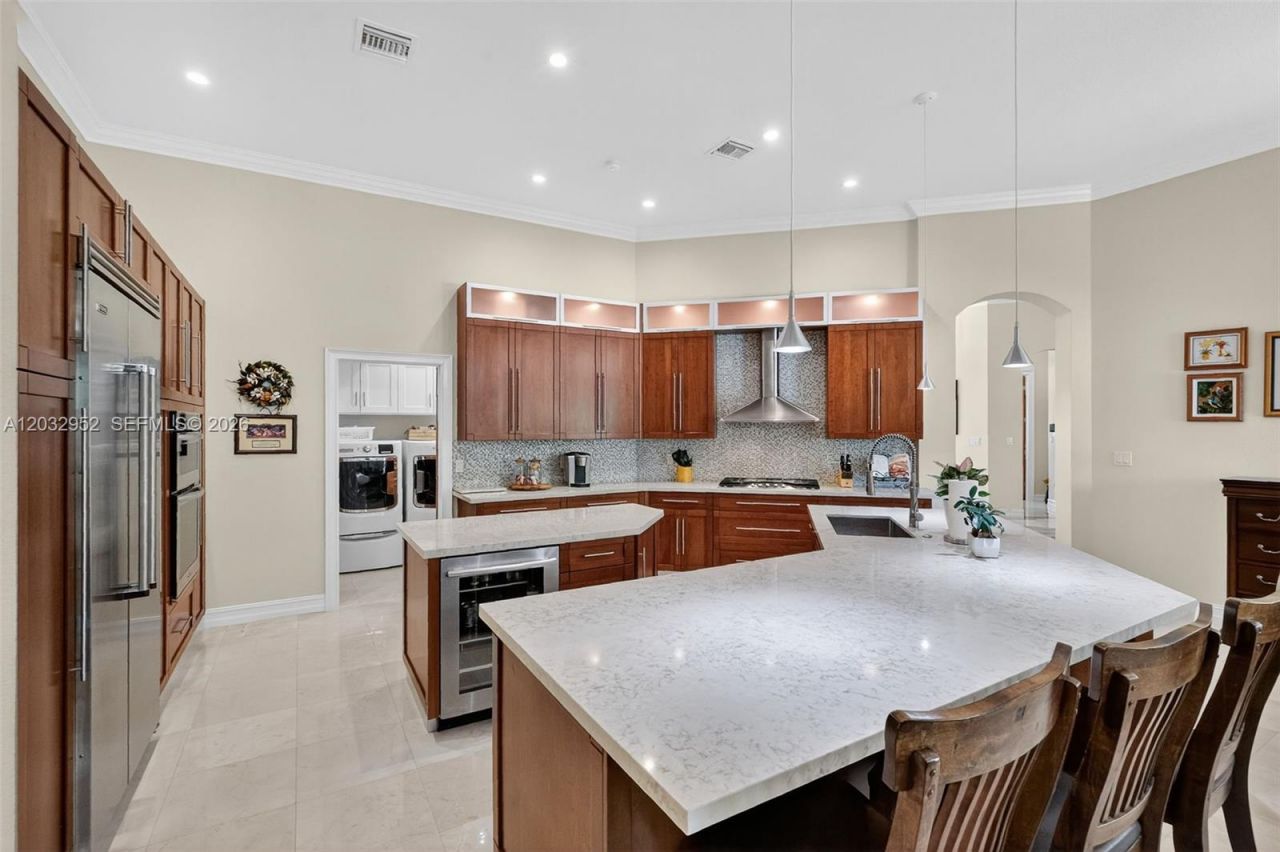 8920 SW 162nd Ter, Palmetto Bay, FL 33157 Photo