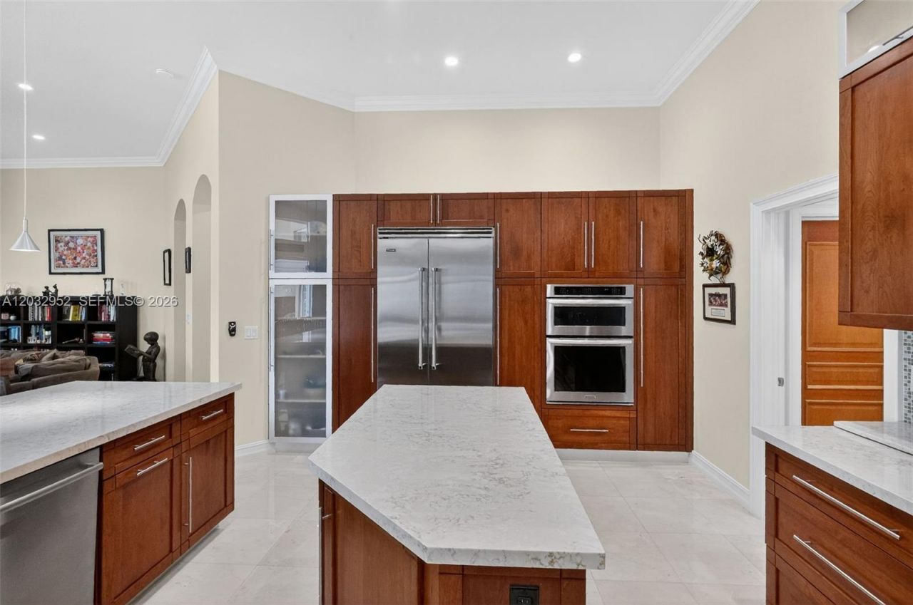 8920 SW 162nd Ter, Palmetto Bay, FL 33157 Photo