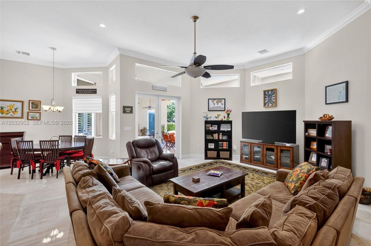 8920 SW 162nd Ter, Palmetto Bay, FL 33157 Photo