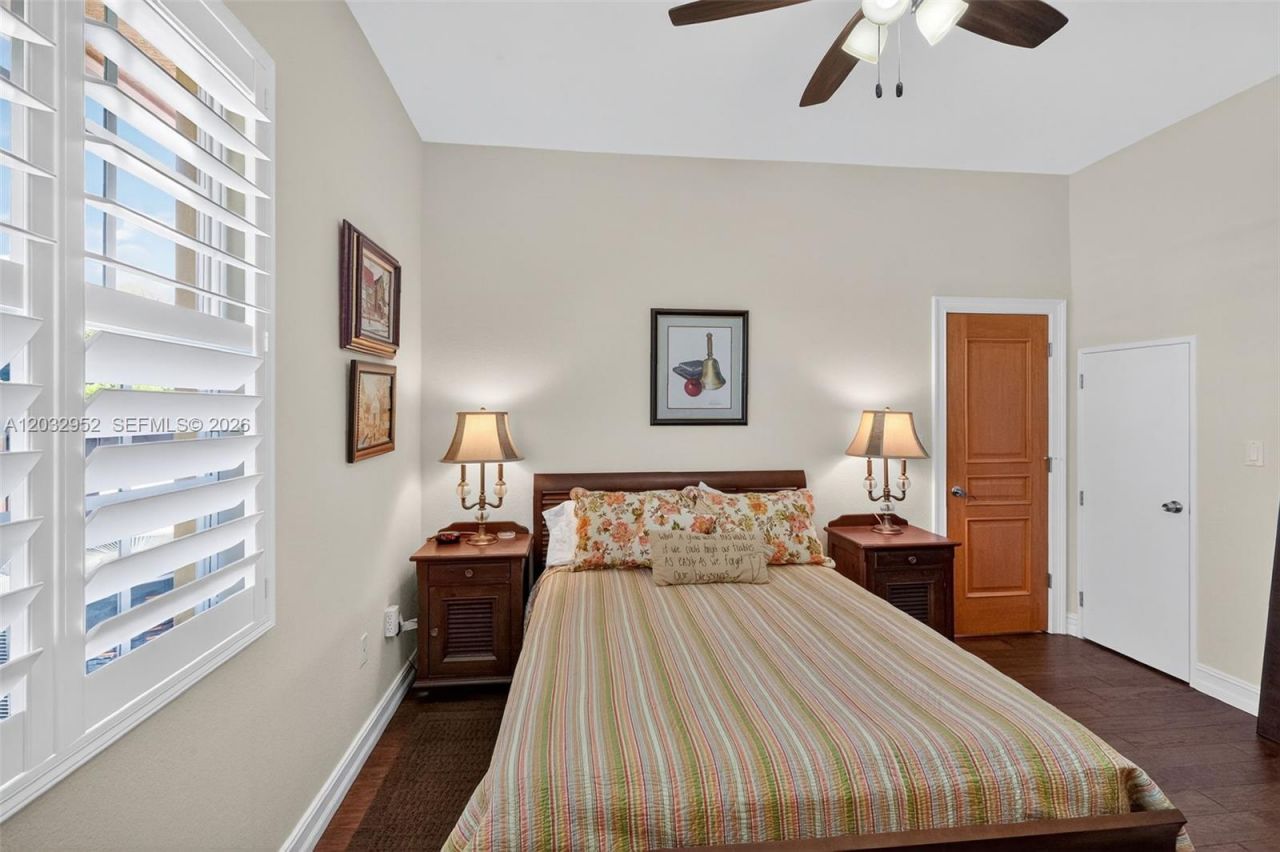 8920 SW 162nd Ter, Palmetto Bay, FL 33157 Photo