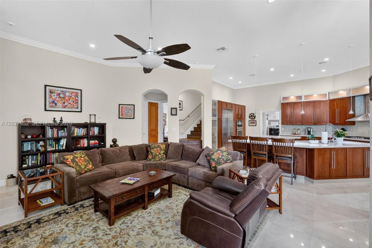 8920 SW 162nd Ter, Palmetto Bay, FL 33157 Photo