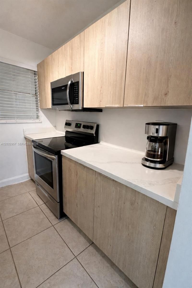 2008 N Jackson St , Unit B4, Hollywood, FL 33020 Photo