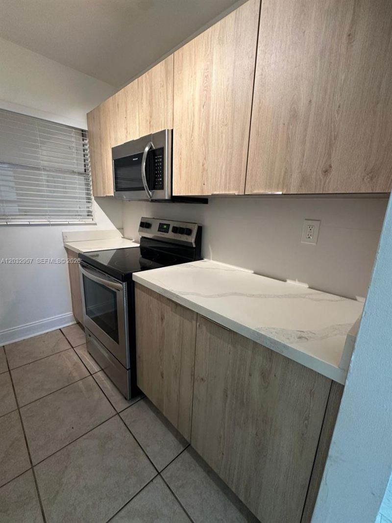 2008 N Jackson St , Unit B4, Hollywood, FL 33020 Photo