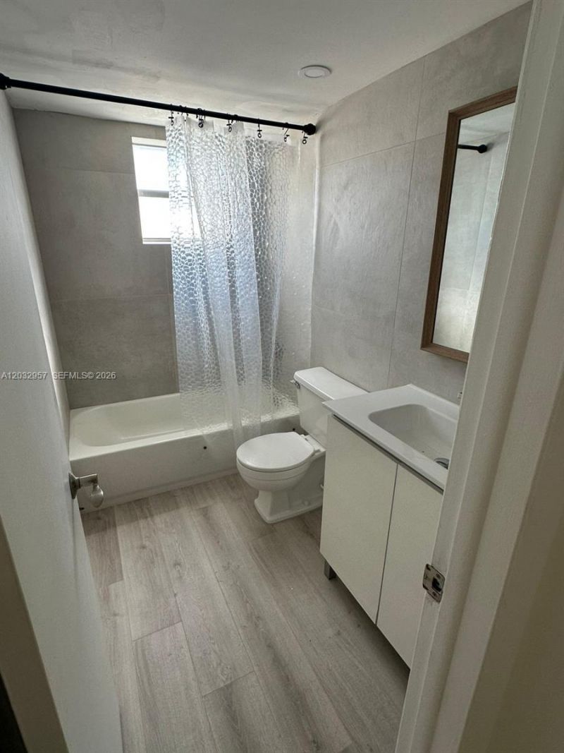 2008 N Jackson St , Unit B4, Hollywood, FL 33020 Photo
