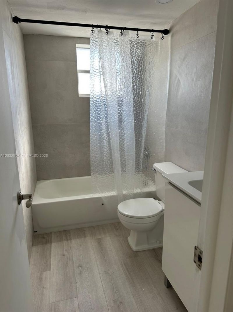 2008 N Jackson St , Unit B4, Hollywood, FL 33020 Photo