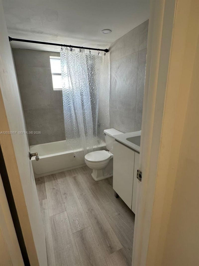 2008 N Jackson St , Unit B4, Hollywood, FL 33020 Photo