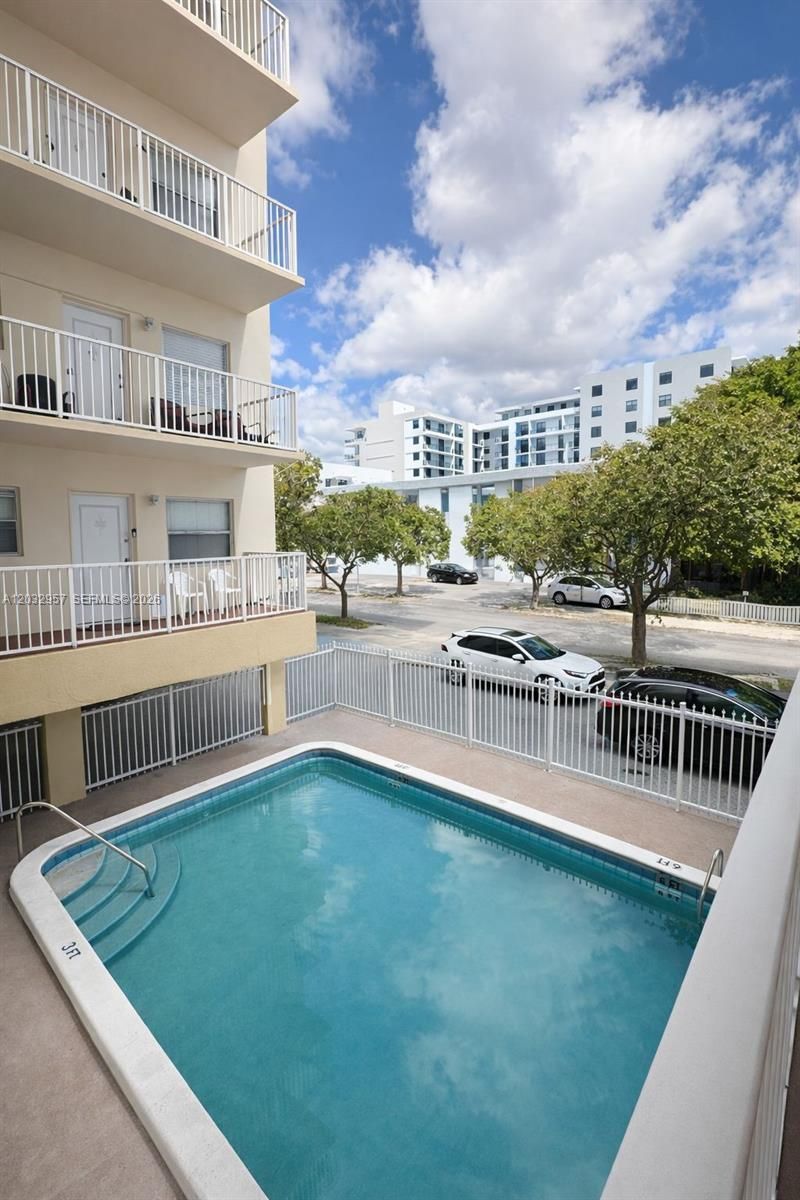 2008 N Jackson St , Unit B4, Hollywood, FL 33020 Photo