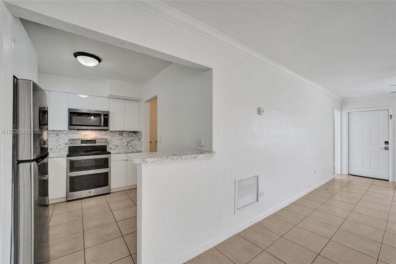 1140 N 74th Way, Hollywood, FL 33024 Photo