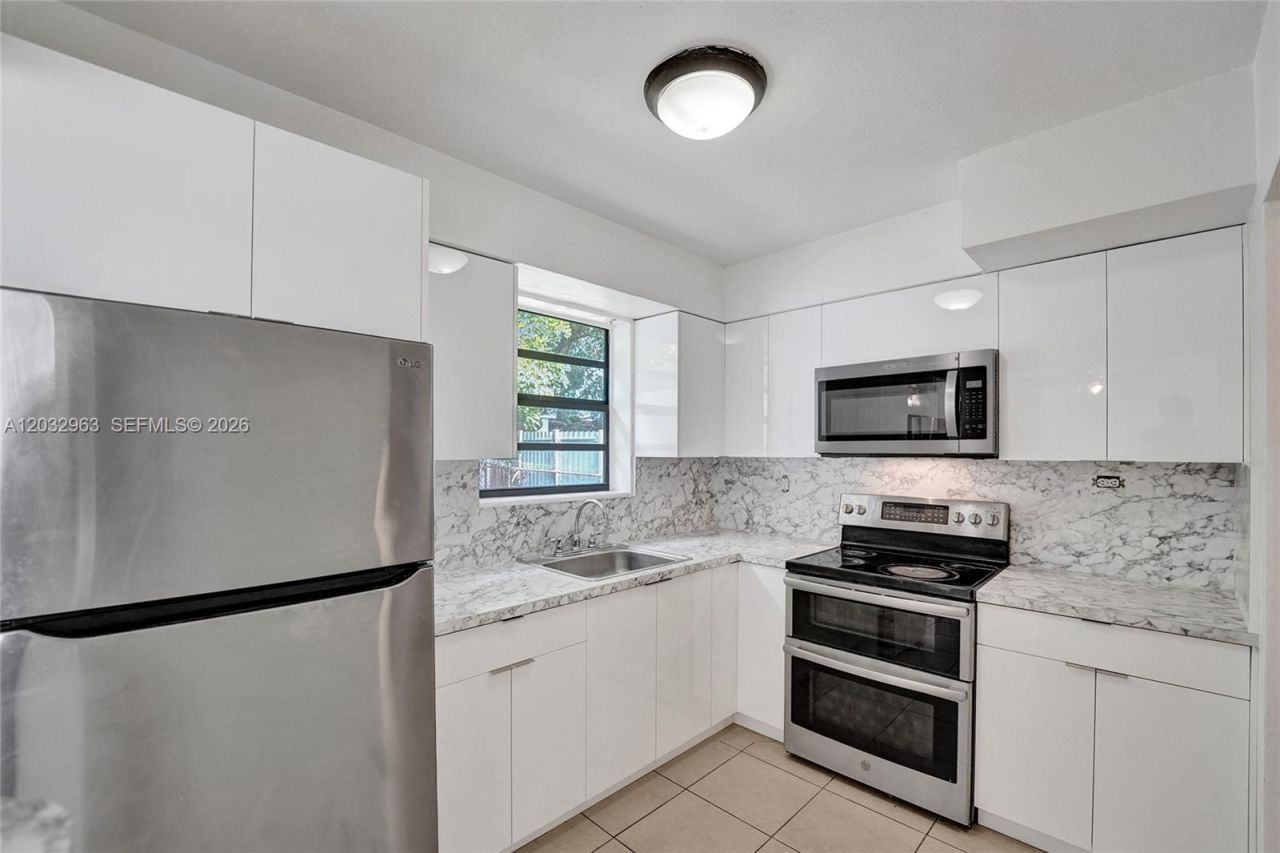 1140 N 74th Way, Hollywood, FL 33024 Photo
