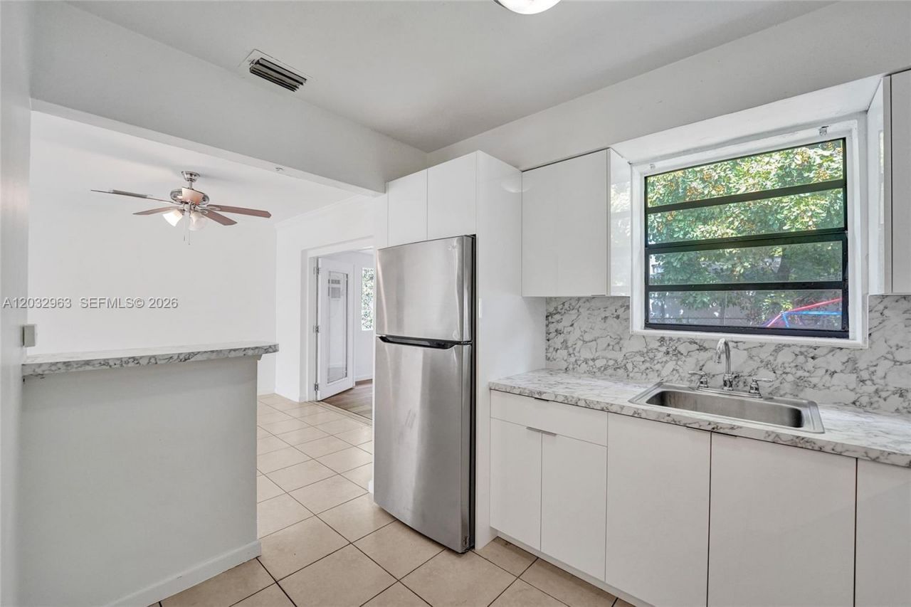 1140 N 74th Way, Hollywood, FL 33024 Photo