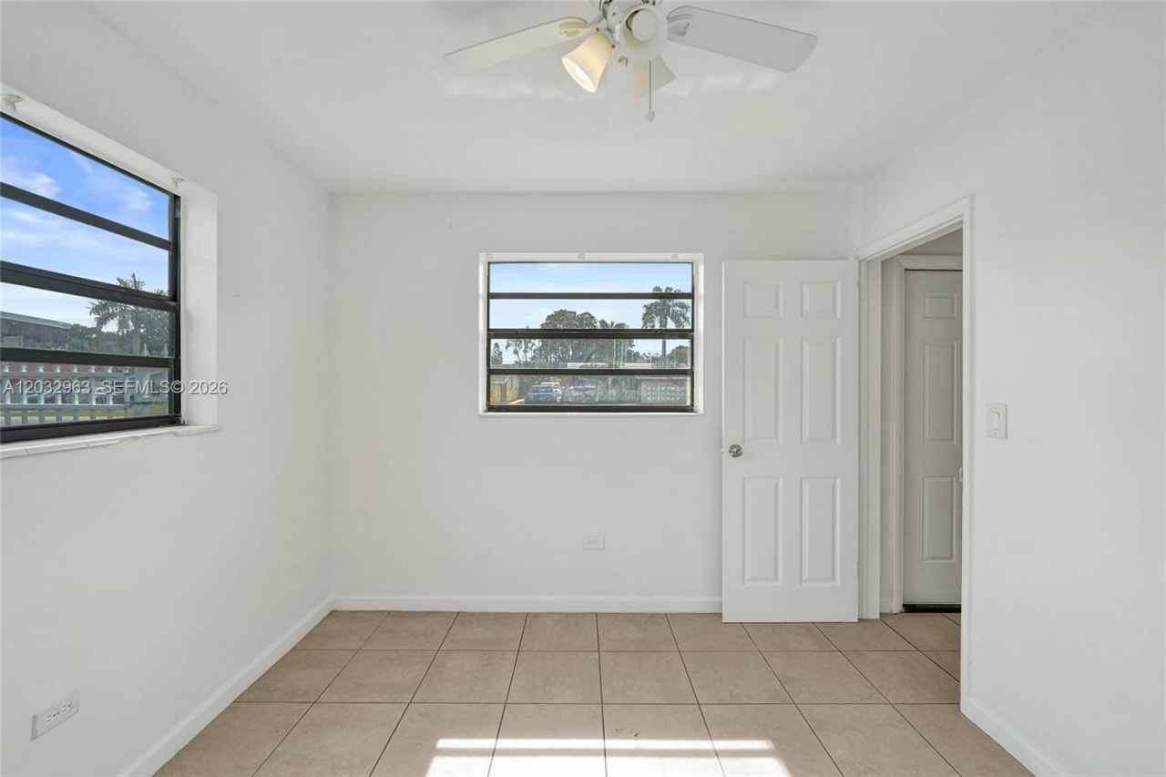 1140 N 74th Way, Hollywood, FL 33024 Photo