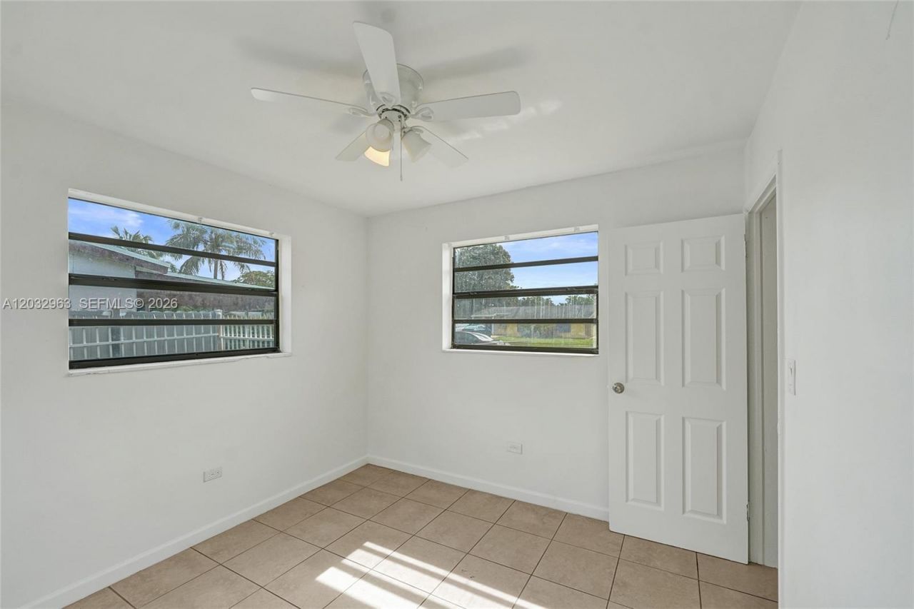 1140 N 74th Way, Hollywood, FL 33024 Photo