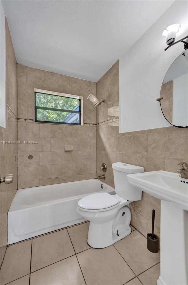 1140 N 74th Way, Hollywood, FL 33024 Photo