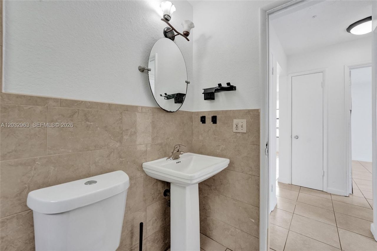 1140 N 74th Way, Hollywood, FL 33024 Photo