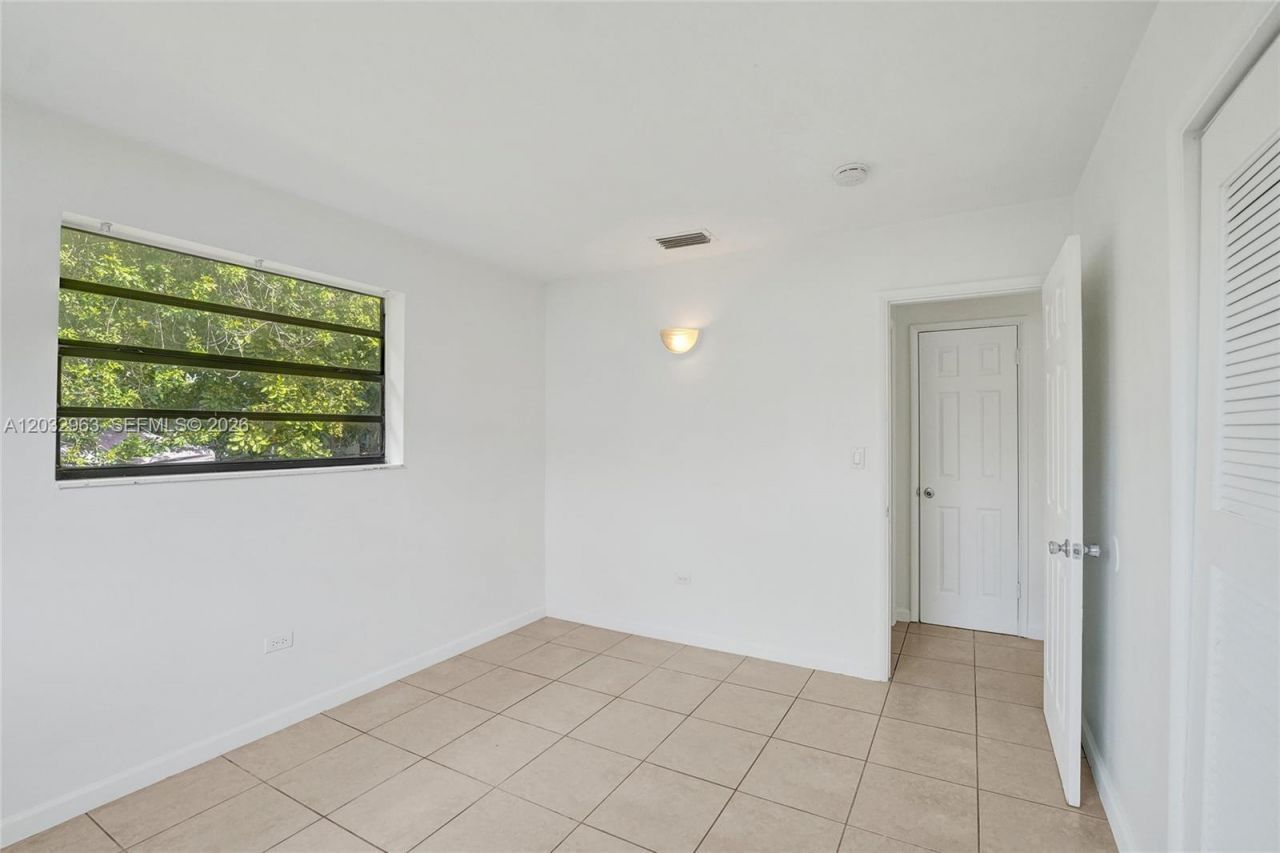 1140 N 74th Way, Hollywood, FL 33024 Photo