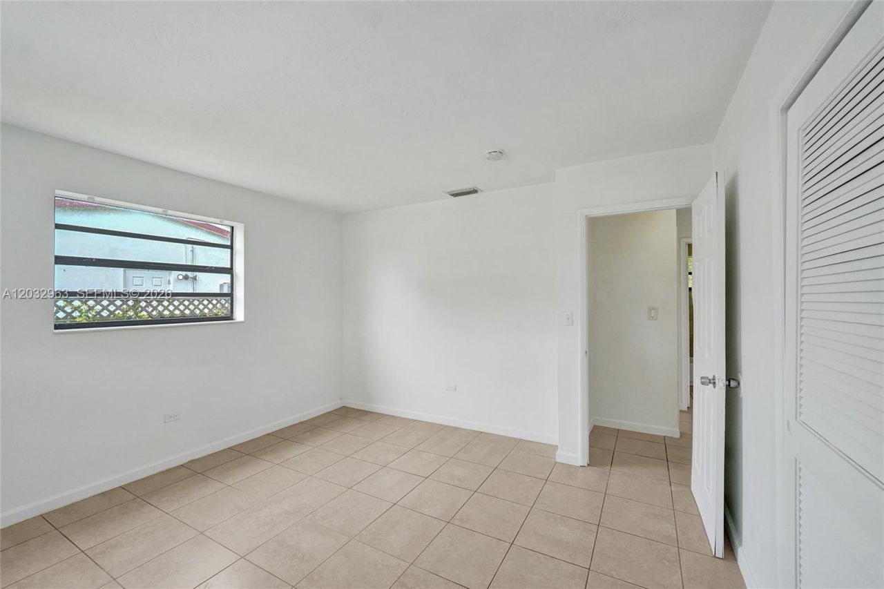 1140 N 74th Way, Hollywood, FL 33024 Photo