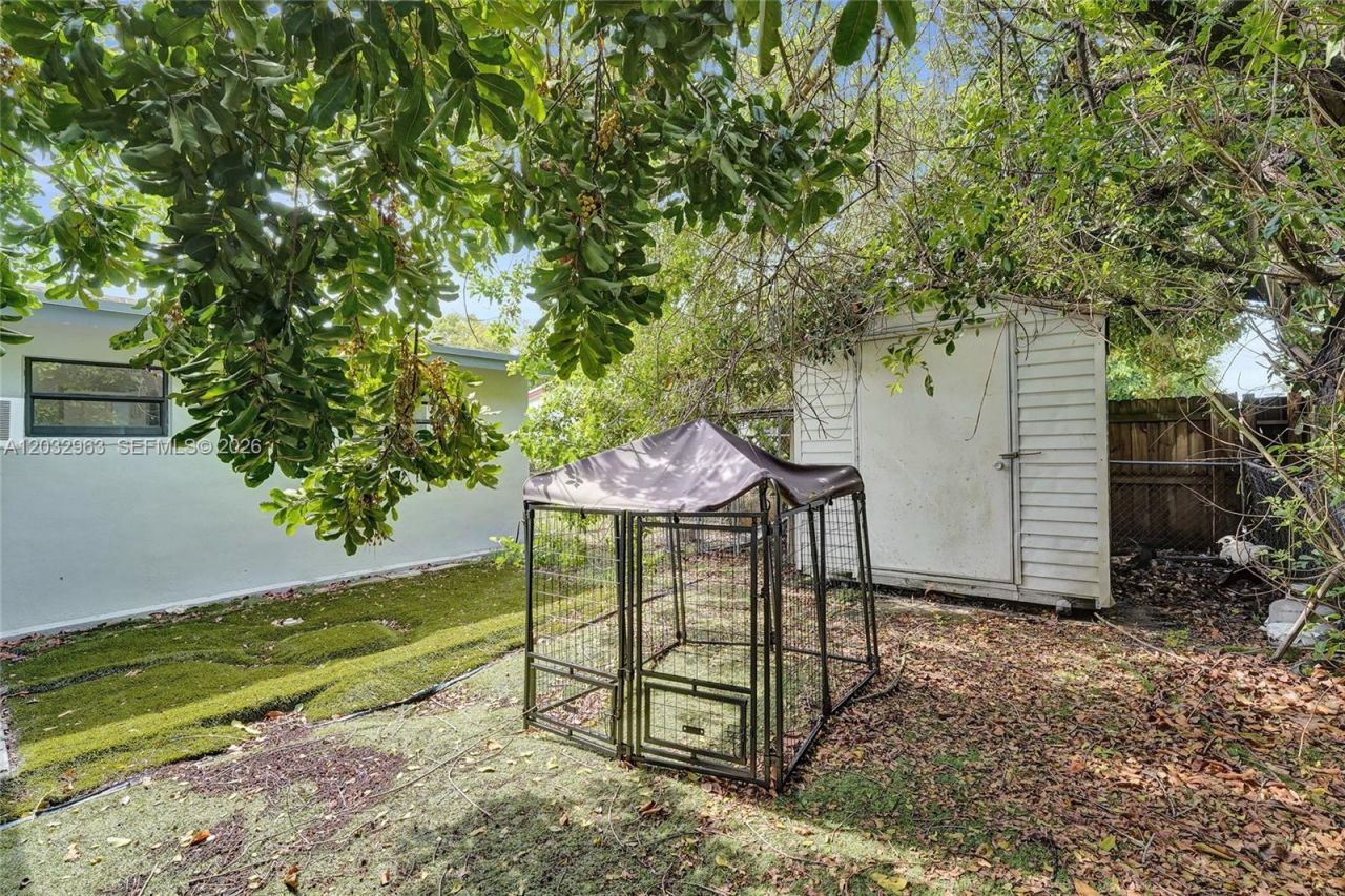 1140 N 74th Way, Hollywood, FL 33024 Photo