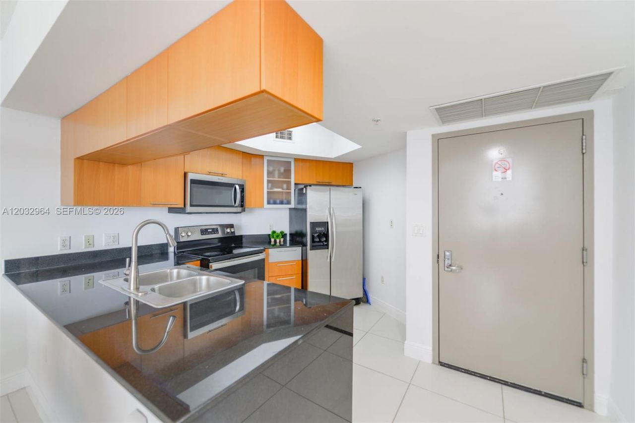 1750 N Bayshore Dr , Unit 2402, Miami, FL 33132 Photo