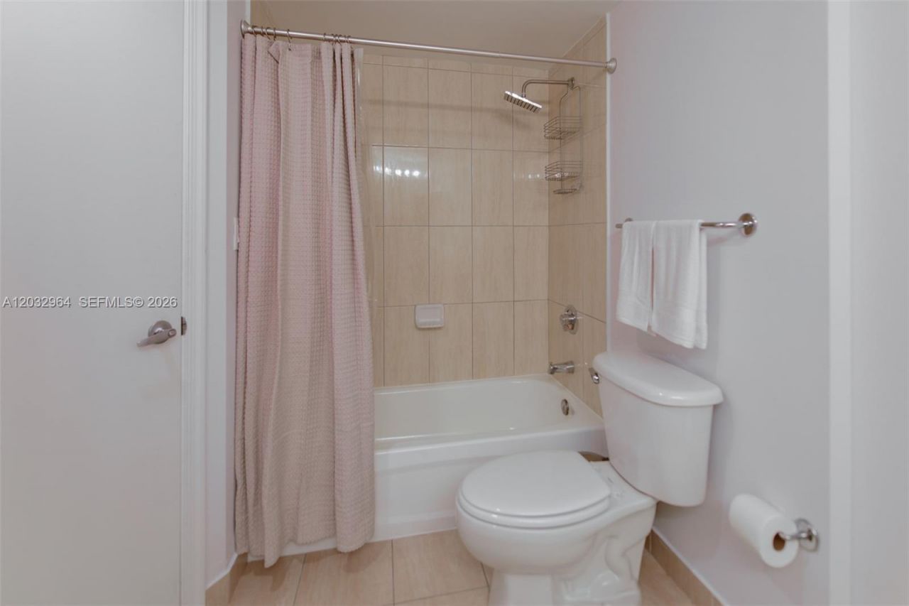 1750 N Bayshore Dr , Unit 2402, Miami, FL 33132 Photo