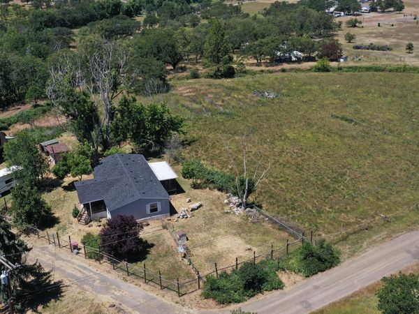 1245 Davanna Drive, Eagle Point, OR 97524