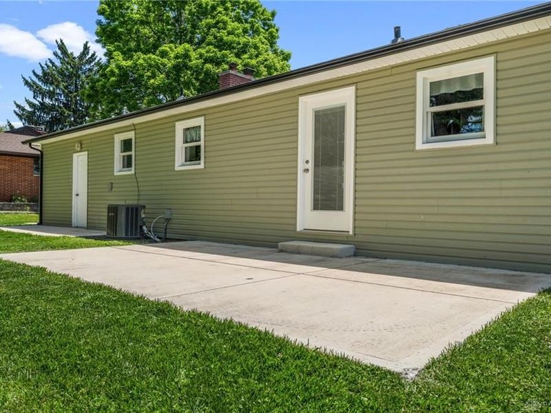 6978 Southern Vista Drive, Enon Vlg, OH 45323 Photo 32